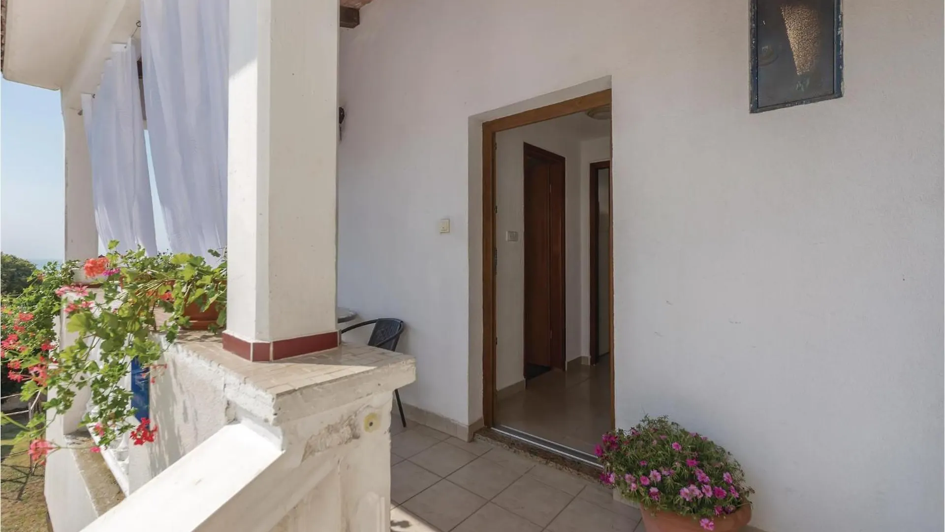 Pet Friendly Apartment In Koromacno With Wifi